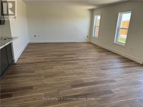 1093 Waterloo Street N, Saugeen Shores, ON - Indoor Photo Showing Other Room