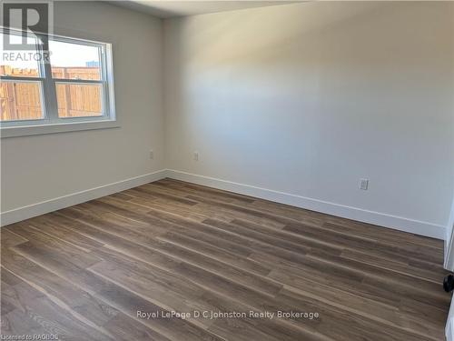 1093 Waterloo Street N, Saugeen Shores, ON - Indoor Photo Showing Other Room