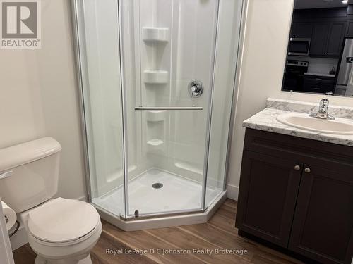 1093 Waterloo Street N, Saugeen Shores, ON - Indoor Photo Showing Bathroom