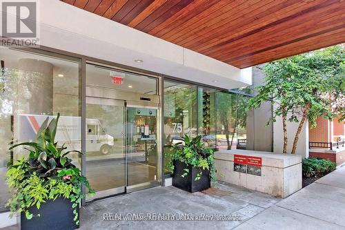 709 - 75 St Nicholas Street, Toronto, ON - Outdoor With Exterior