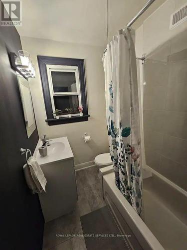 50 Sherwood Avenue, Toronto, ON - Indoor Photo Showing Bathroom