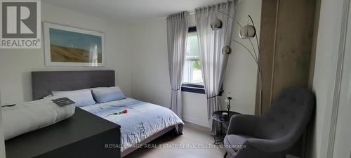 50 Sherwood Avenue, Toronto, ON - Indoor Photo Showing Bedroom