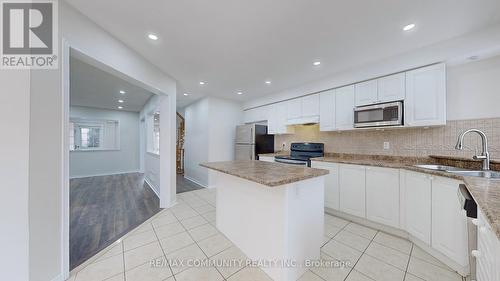 214 Whites Hill Avenue, Markham, ON - Indoor Photo Showing Kitchen With Double Sink