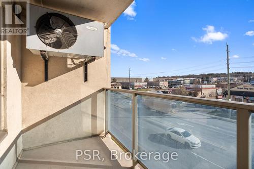 303 - 160 Wellington Street E, Aurora, ON - Outdoor With Balcony With View