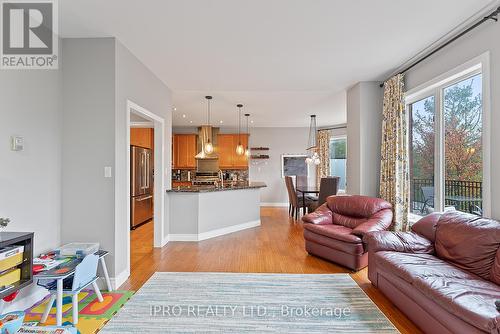 2227 Pheasant Lane, Oakville, ON - Indoor Photo Showing Living Room