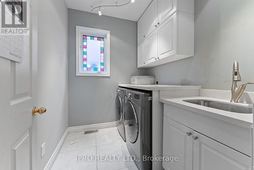 2227 Pheasant Lane, Oakville, ON - Indoor Photo Showing Laundry Room