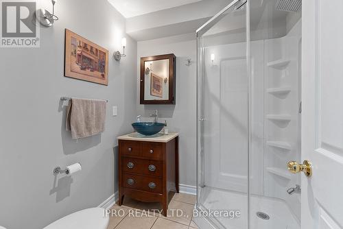 2227 Pheasant Lane, Oakville, ON - Indoor Photo Showing Bathroom