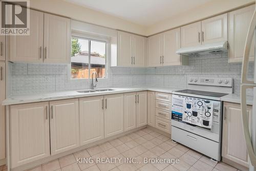 53 Pennsylvania Avenue, Brampton, ON - Indoor Photo Showing Kitchen With Double Sink