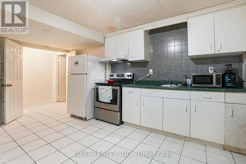 53 Pennsylvania Avenue, Brampton, ON - Indoor Photo Showing Kitchen