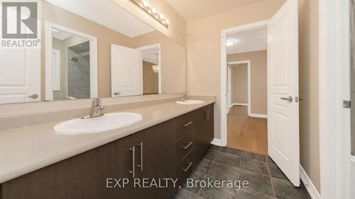 7 Wynview Street, Brampton, ON - Indoor Photo Showing Bathroom