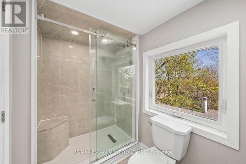 45 Mountain Street, Grimsby, ON - Indoor Photo Showing Bathroom