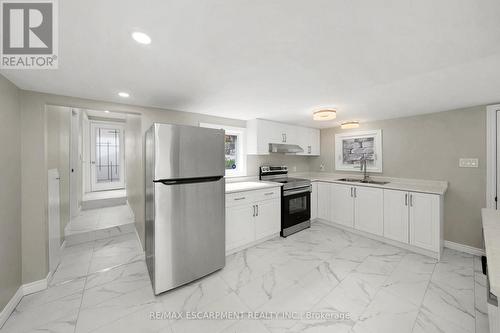 45 Mountain Street, Grimsby, ON - Indoor Photo Showing Kitchen