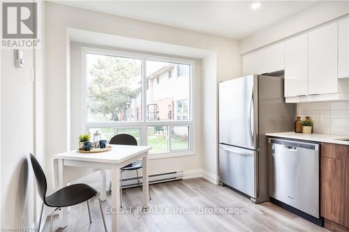 3 - 355 Sandringham Crescent, London, ON - Indoor Photo Showing Kitchen