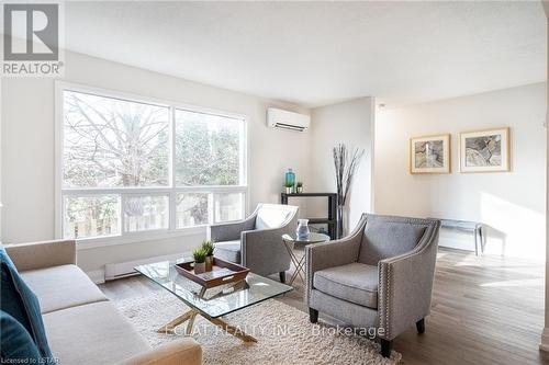 3 - 355 Sandringham Crescent, London, ON - Indoor Photo Showing Living Room