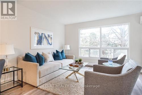 3 - 355 Sandringham Crescent, London, ON - Indoor Photo Showing Living Room