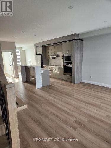 41 Warren Trail, Welland, ON - Indoor Photo Showing Kitchen