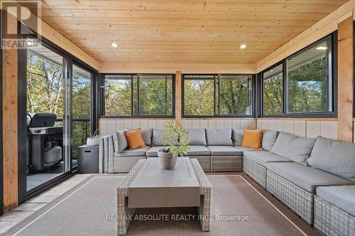 1213 Norcan Lake Lane, North Frontenac (Frontenac North), ON - Indoor Photo Showing Living Room