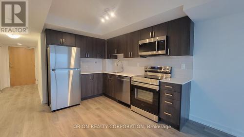 1309 - 1435 Celebration Drive, Pickering, ON - Indoor Photo Showing Kitchen