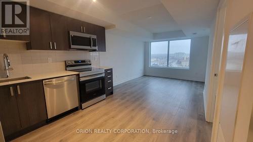 1309 - 1435 Celebration Drive, Pickering, ON - Indoor Photo Showing Kitchen