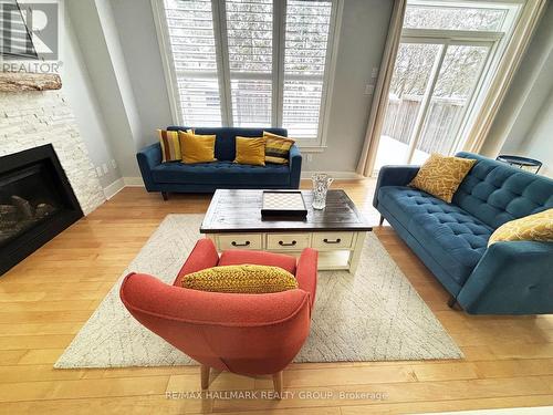 737 White Alder Avenue, Ottawa, ON - Indoor Photo Showing Living Room With Fireplace