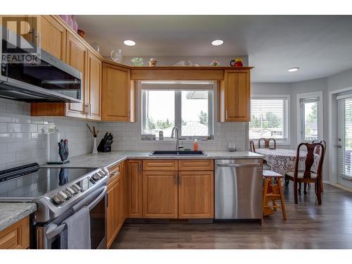 1781 Bachinski Crescent, Prince George, BC - Indoor Photo Showing Kitchen With Double Sink