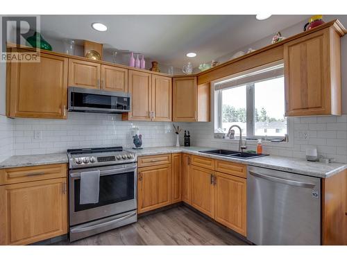 1781 Bachinski Crescent, Prince George, BC - Indoor Photo Showing Kitchen With Double Sink