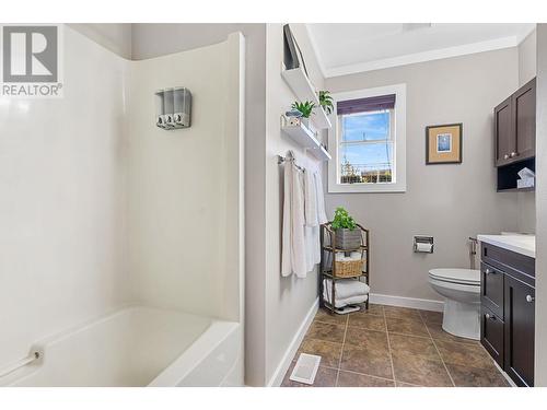 2663 Paula Road, West Kelowna, BC - Indoor Photo Showing Bathroom