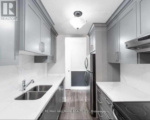 106 - 936 Glen Street, Oshawa, ON - Indoor Photo Showing Kitchen With Double Sink With Upgraded Kitchen