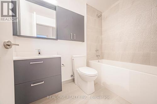 A2606 - 30 Upper Mall Way, Vaughan, ON - Indoor Photo Showing Bathroom