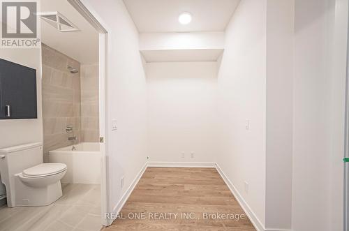 A2606 - 30 Upper Mall Way, Vaughan, ON - Indoor Photo Showing Bathroom