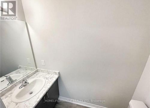 6705 Cropp Street, Niagara Falls, ON - Indoor Photo Showing Bathroom