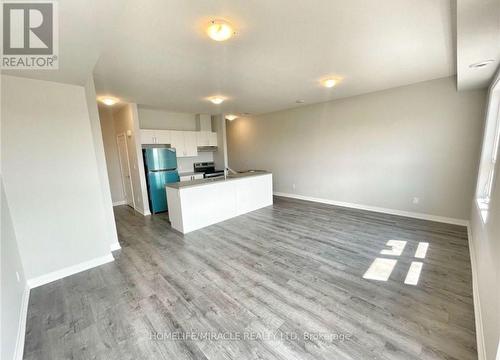 6705 Cropp Street, Niagara Falls, ON - Indoor Photo Showing Kitchen