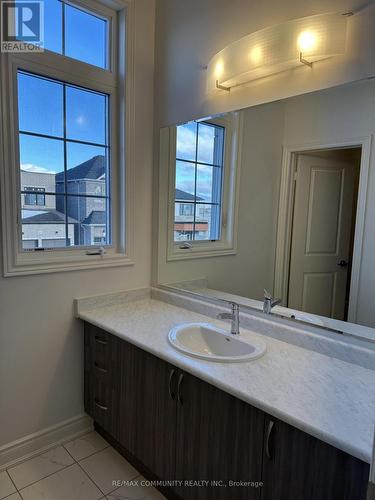 2225 Crystal Drive, Oshawa, ON - Indoor Photo Showing Bathroom