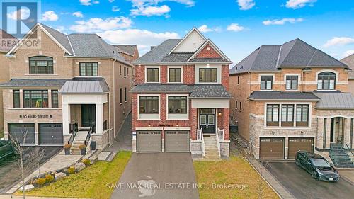 112 Holland Vista Street, East Gwillimbury, ON - Outdoor With Facade