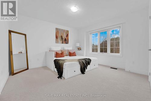 112 Holland Vista Street, East Gwillimbury, ON - Indoor Photo Showing Bedroom