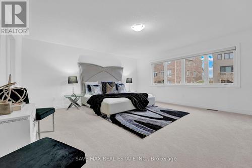 112 Holland Vista Street, East Gwillimbury, ON - Indoor Photo Showing Bedroom