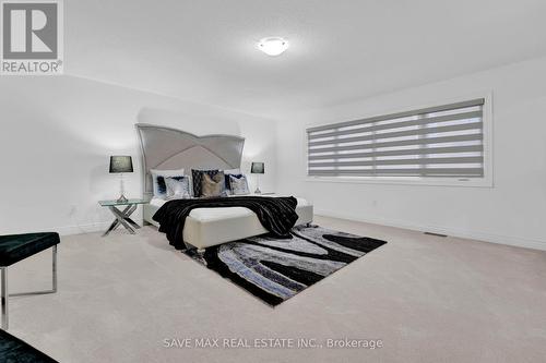 112 Holland Vista Street, East Gwillimbury, ON - Indoor Photo Showing Bedroom