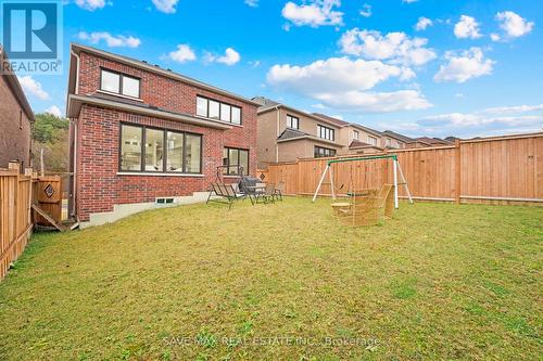 112 Holland Vista Street, East Gwillimbury, ON - Outdoor