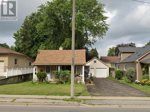 5537 Montrose Road, Niagara Falls, ON - Outdoor With Facade