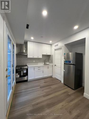 Bsmt - 6 Wiles Court, Aurora, ON - Indoor Photo Showing Kitchen