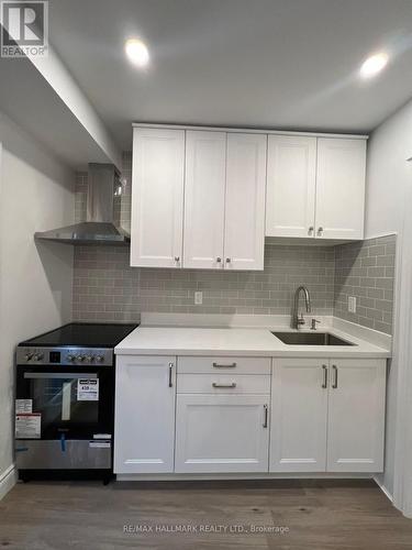 Bsmt - 6 Wiles Court, Aurora, ON - Indoor Photo Showing Kitchen