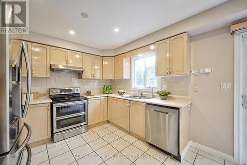 3 Resolute Drive, Hamilton, ON - Indoor Photo Showing Kitchen With Double Sink