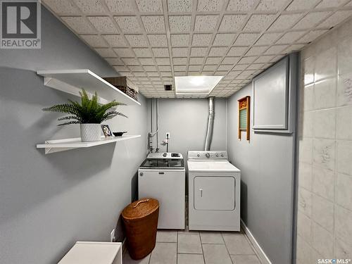 234 Burke Crescent, Swift Current, SK - Indoor Photo Showing Laundry Room