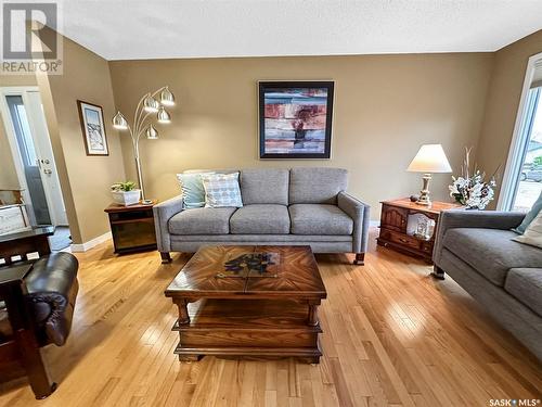 234 Burke Crescent, Swift Current, SK - Indoor Photo Showing Living Room