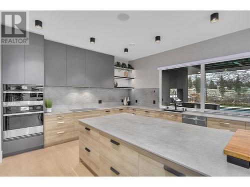 1297 Jack Smith Road, Kelowna, BC - Indoor Photo Showing Kitchen