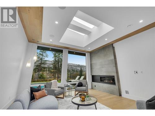 1297 Jack Smith Road, Kelowna, BC - Indoor With Fireplace