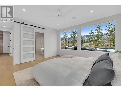 1297 Jack Smith Road, Kelowna, BC - Indoor Photo Showing Bedroom