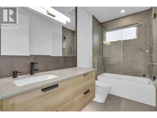 1297 Jack Smith Road, Kelowna, BC - Indoor Photo Showing Bathroom