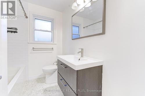 249 Snowden Road, Oakville, ON - Indoor Photo Showing Bathroom