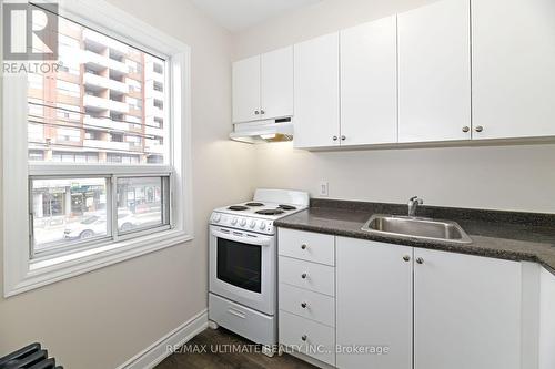 1 - 1760 Eglinton Avenue W, Toronto, ON - Indoor Photo Showing Kitchen